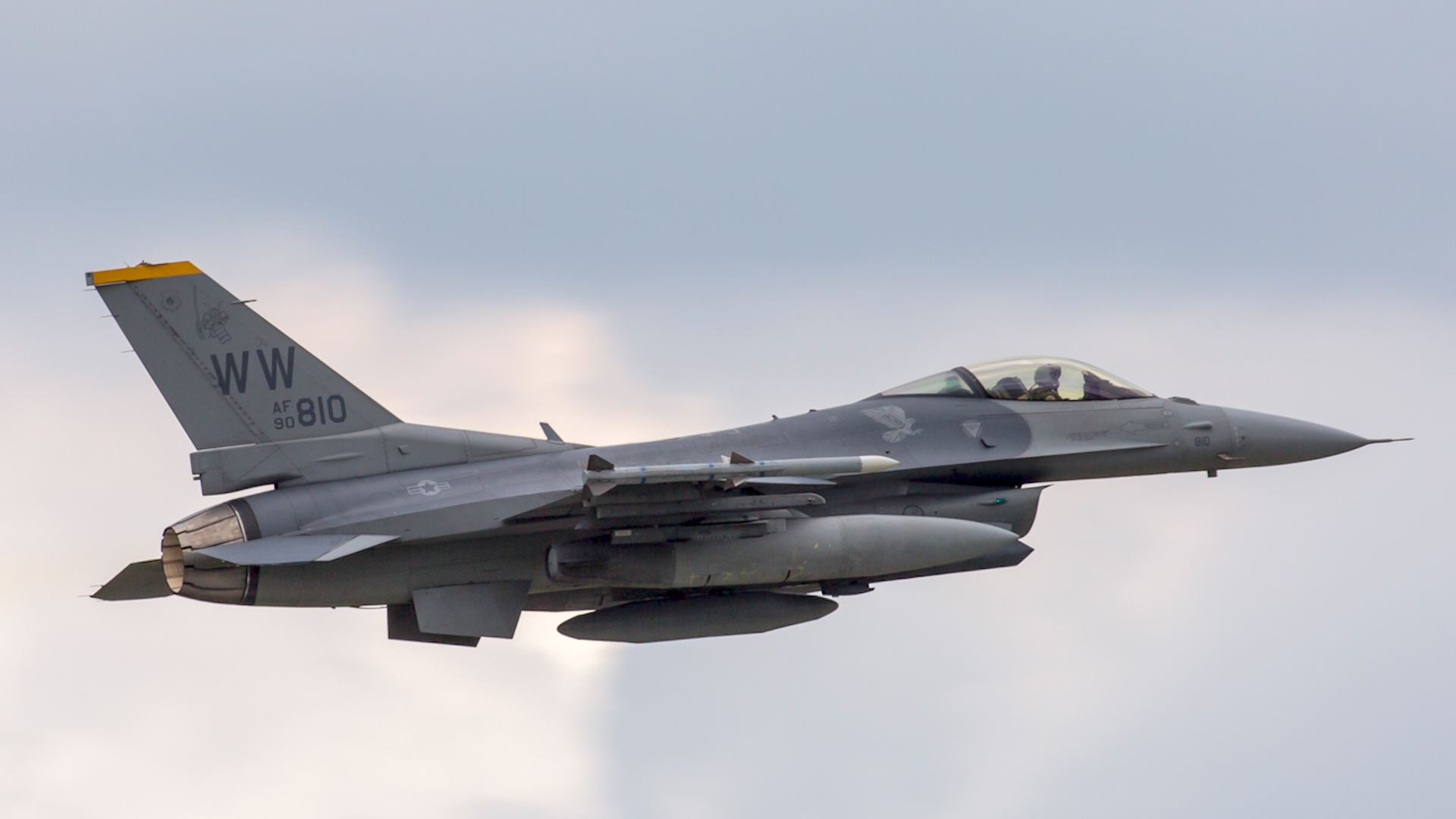 US Air Force f-16 takeoff YOKOTA AIR BASE, TOKYO, JAPAN 240115 CREDIT US DEPT OF DEFENSE