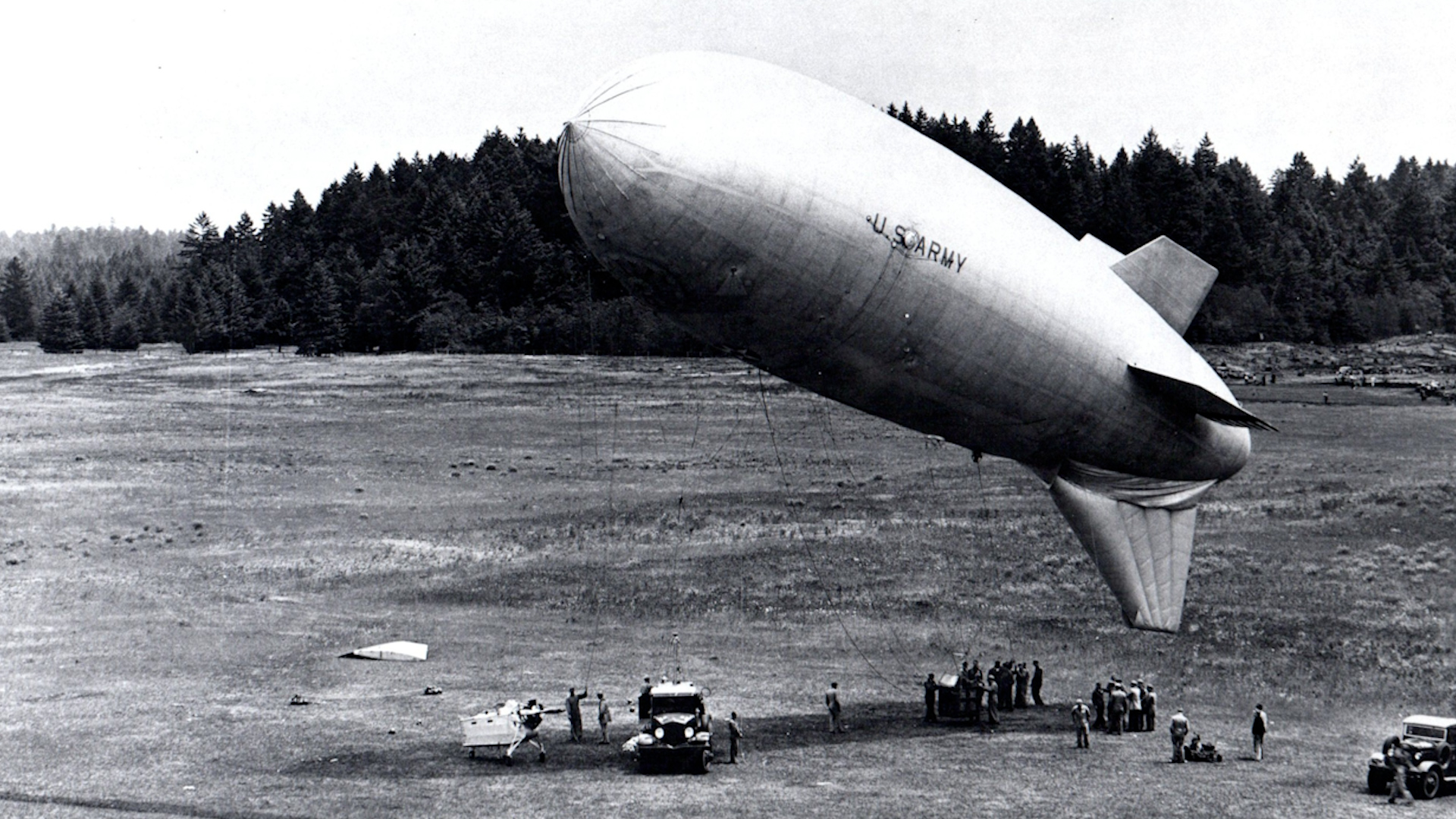 US Army C-6 Airship assigned to 3rd Barrage Balloon Squadron 19061938 CREDIT Lewis Army Museum, US Dept of Def