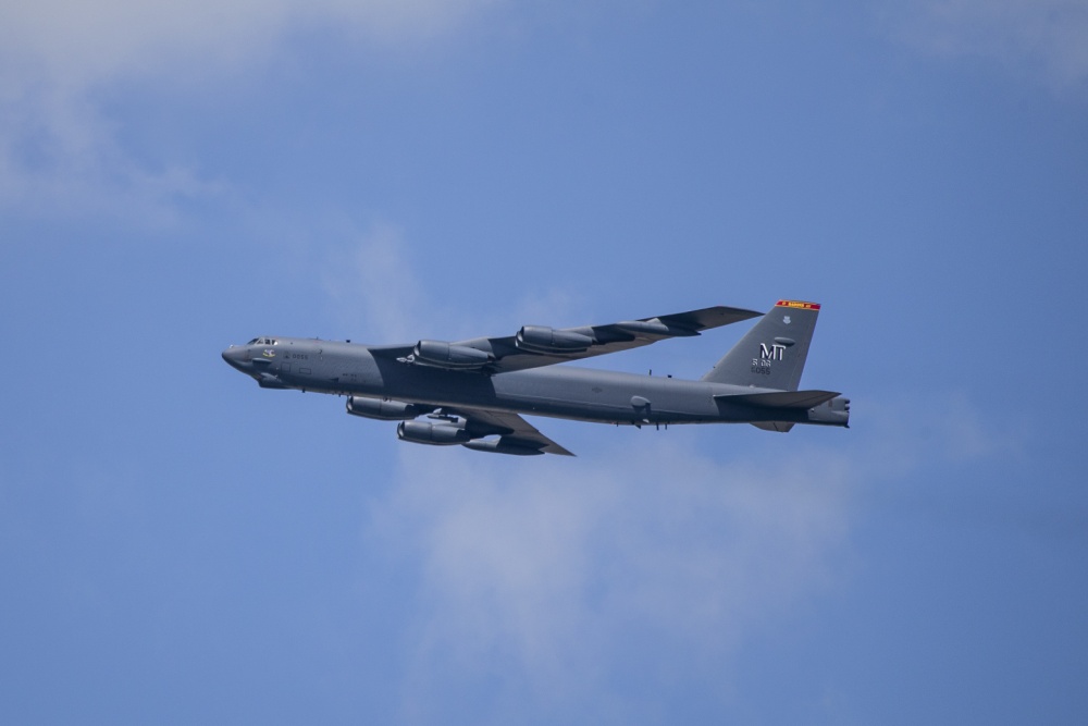 Library image of a US B-52 Stratofortress (Picture: US Marine Corps).