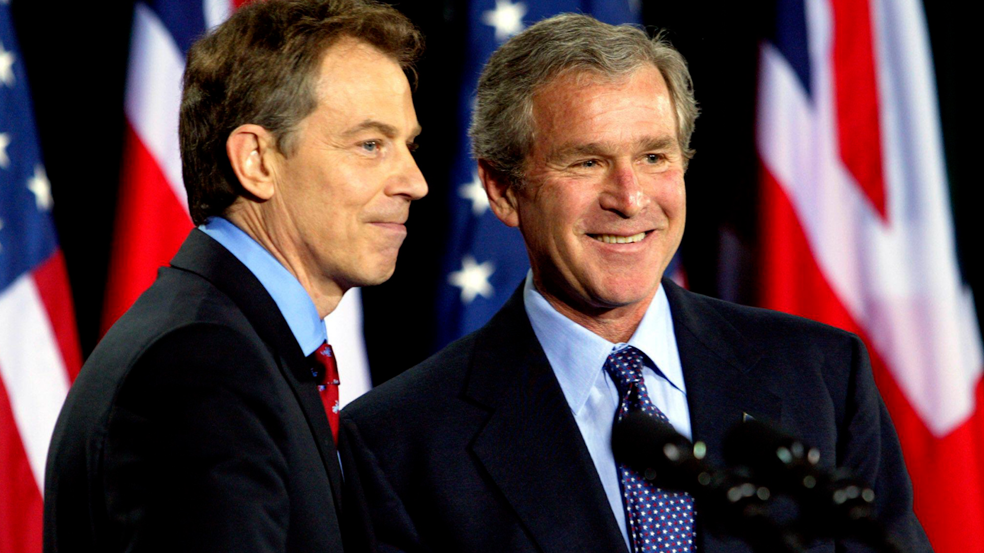 US President George W Bush British Prime Minister Tony Blair Iraq Camp David 270303 CREDIT REUTERS Alamy Stock Photo