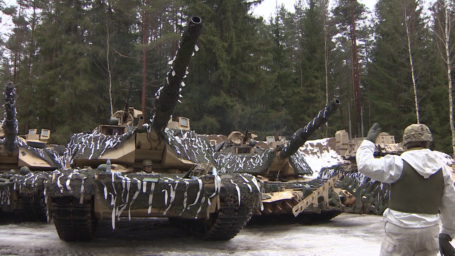 US tanks arrive in Estonia 