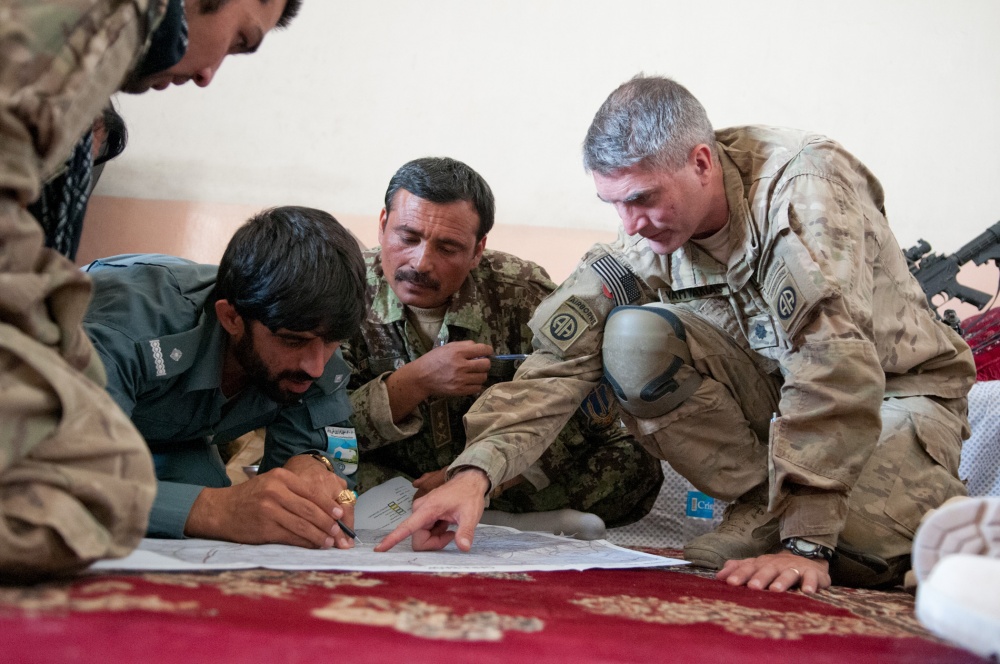 US and Afghan forces discuss combined operations in 2012 (Picture: US Department of Defense.)