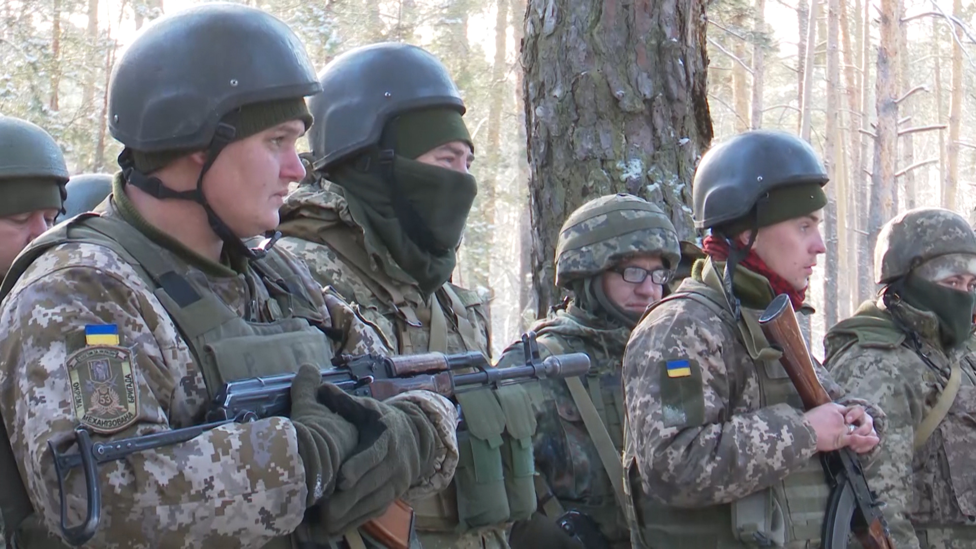 Ukraine troops - interpreters piece 1218