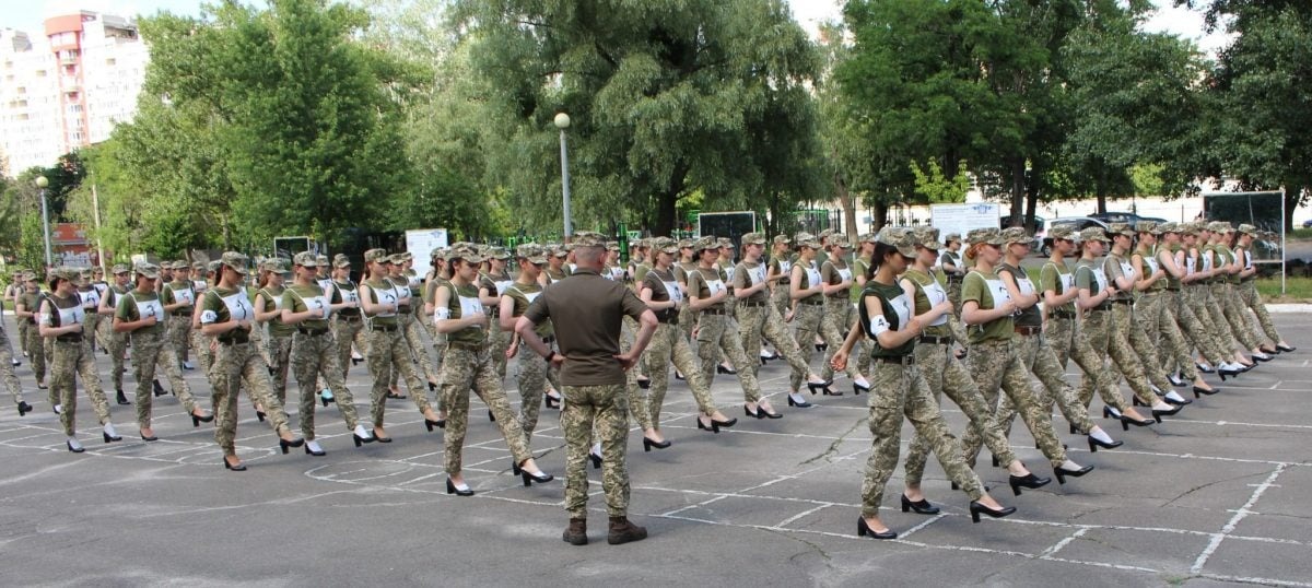 Ukrainian Servicewomen march in heels