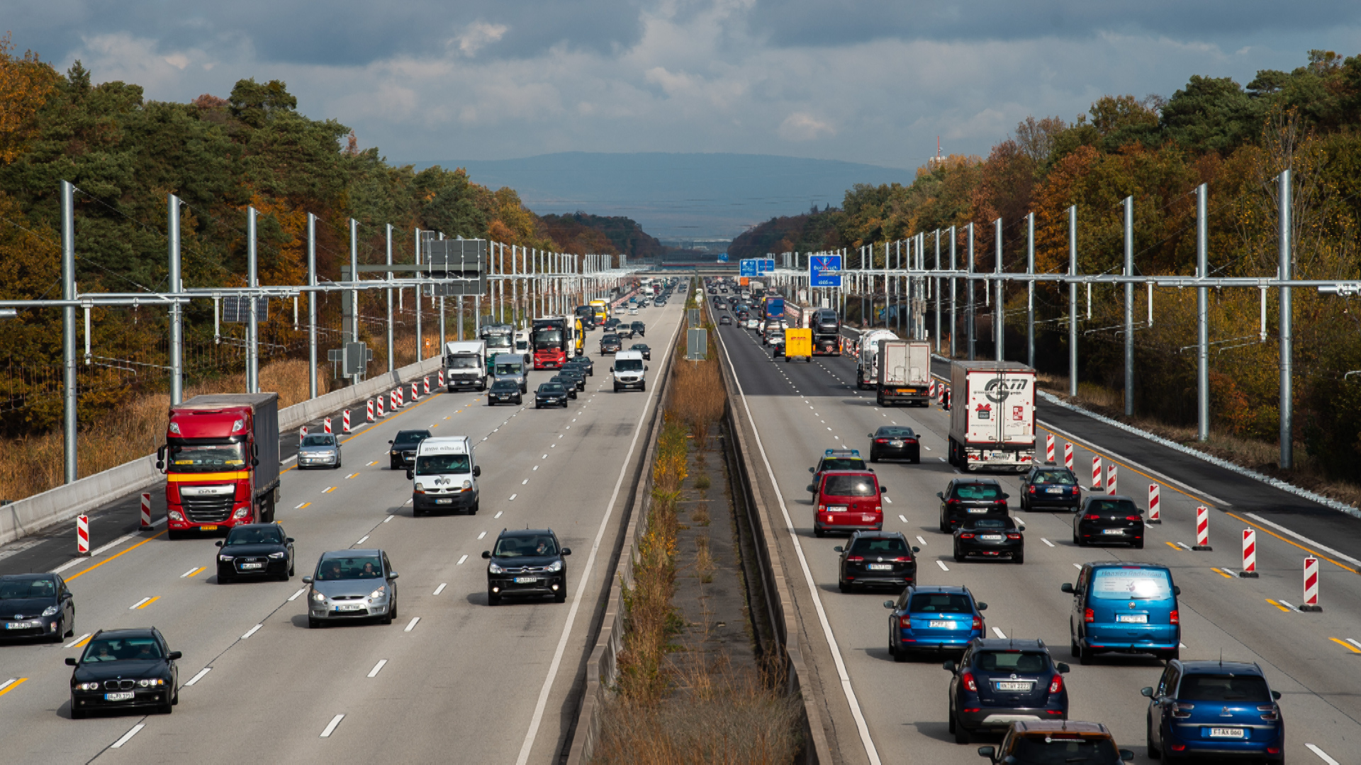 Vehicles on Autobahn 5 Darmstadt
