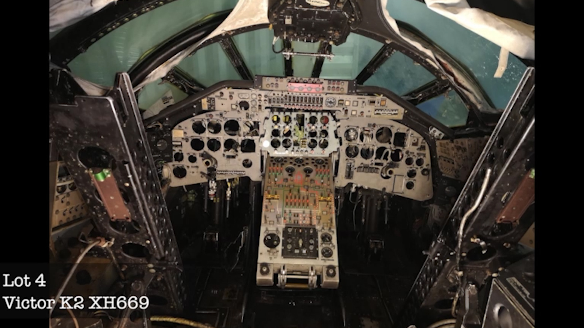 Victor K2 cockpit DATE UNKNOWN downloaded on 090321 CREDIT Rik Alexander Hasons Auctioneers.jpg