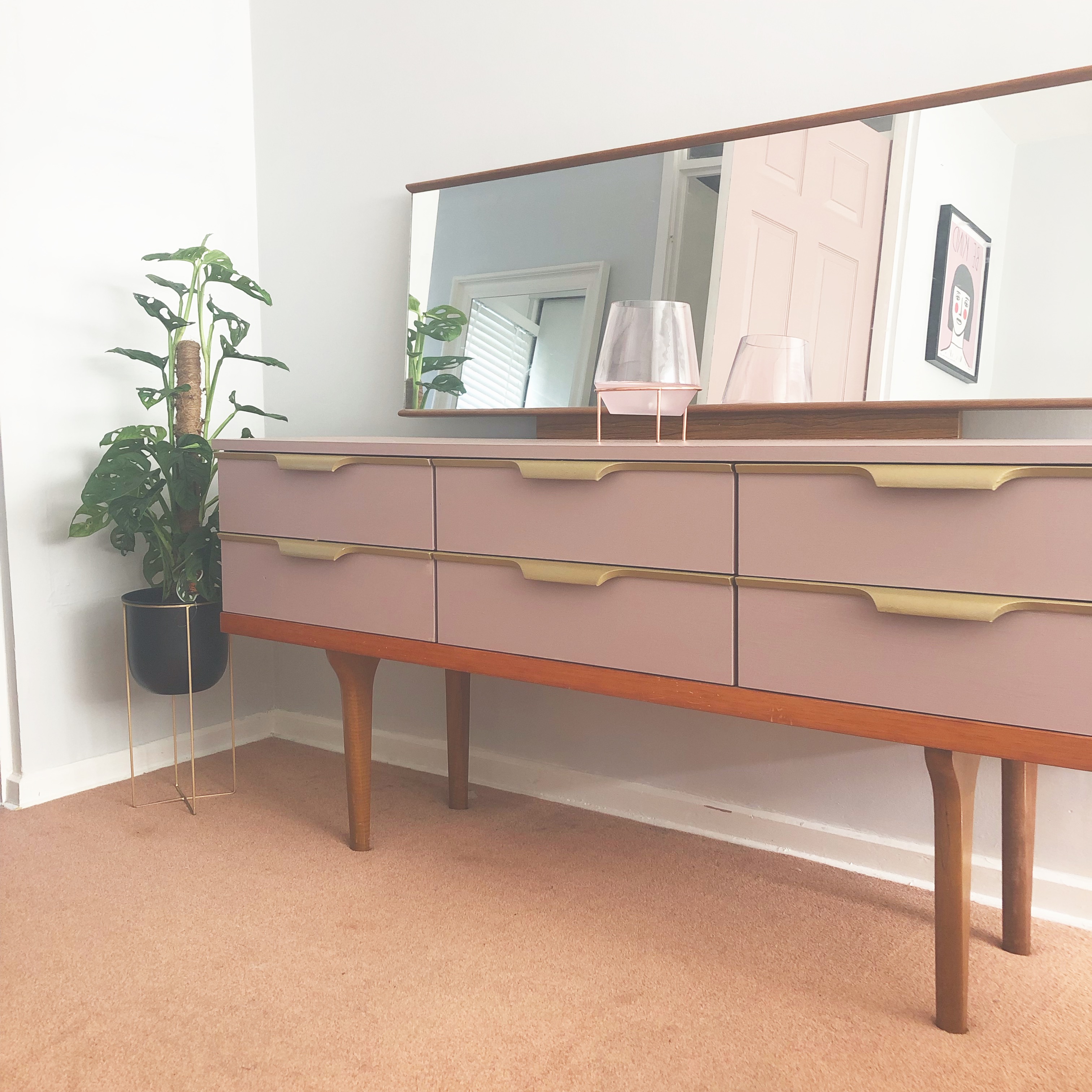 Victoria Catternach Pink Desk of Dreams 1.jpeg 