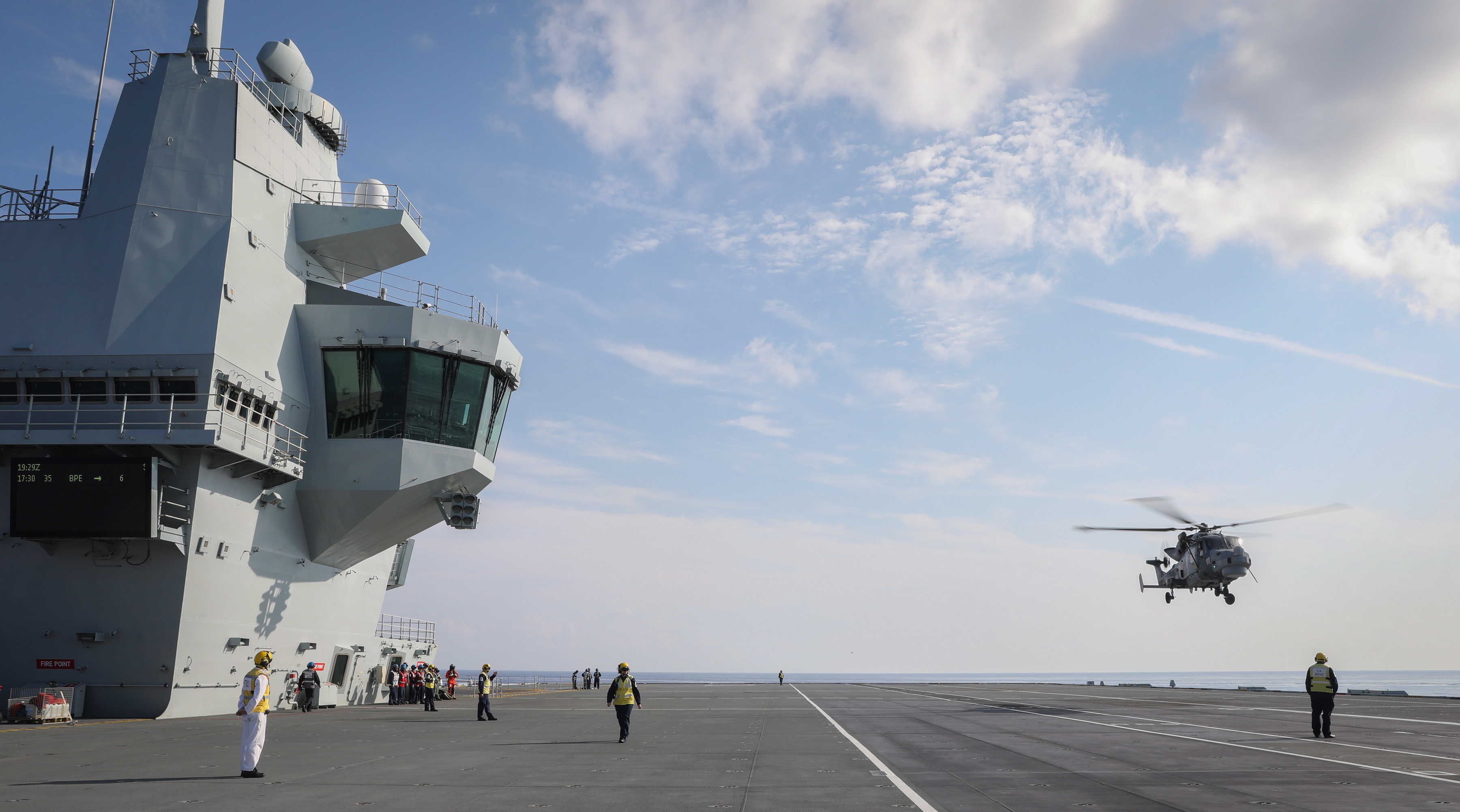 Wildcat lands on HMS Queen Elizabeth