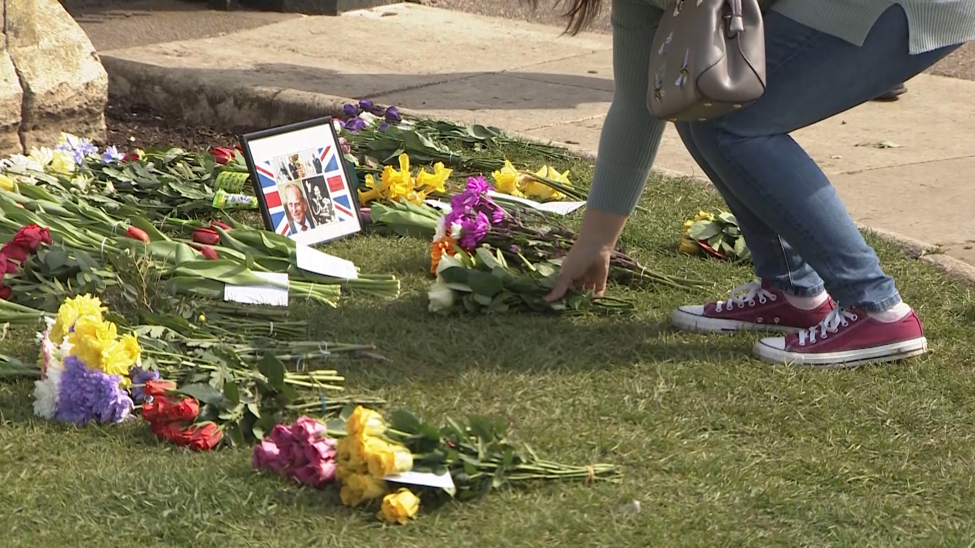Members of the public have continued to leave tributes to the Duke at Windsor Castle.