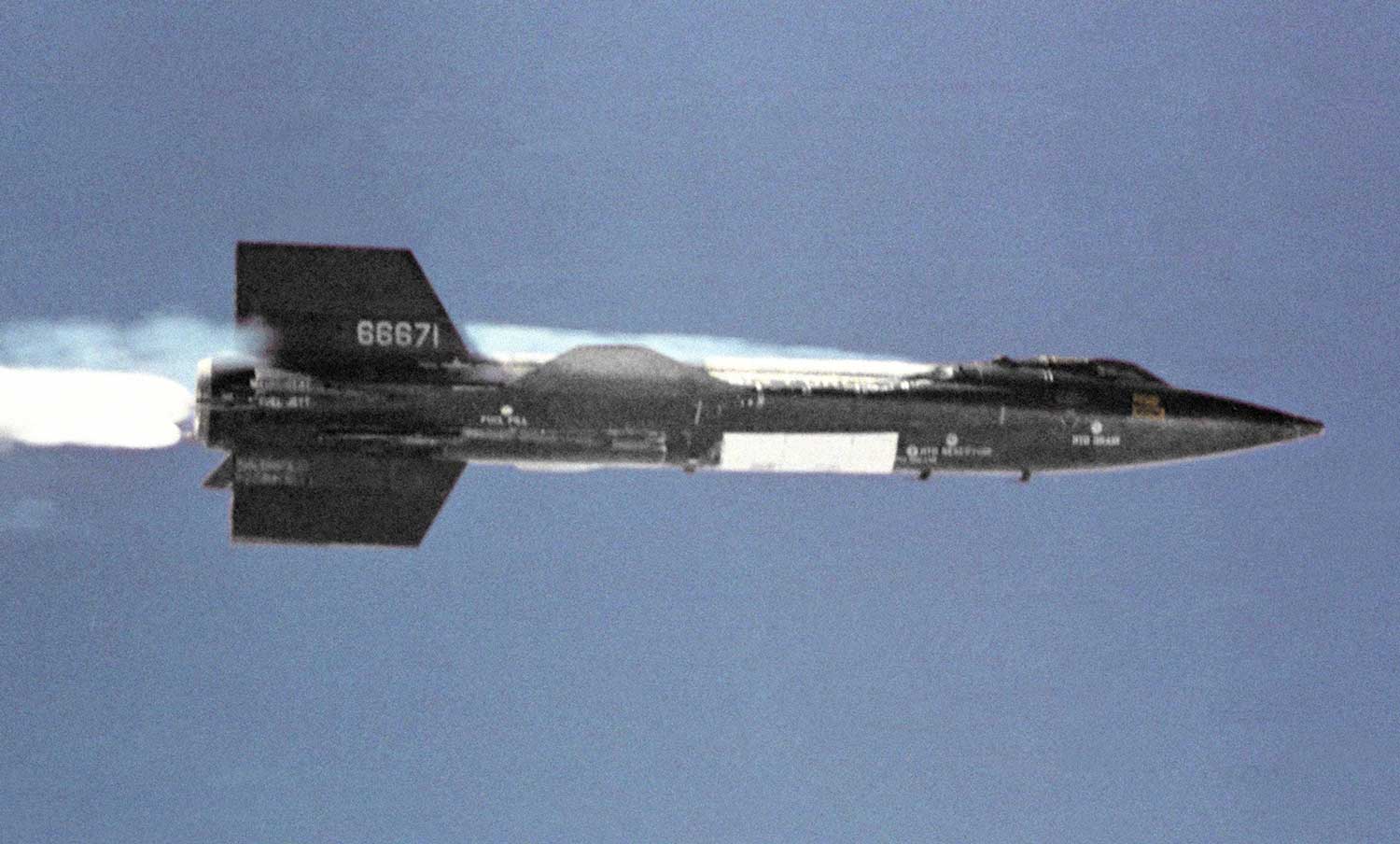 North American X-15 hypersonic rocket-powered aircraft operated by the USAF and NASA North American X-15 hypersonic rocket-powered aircraft operated by the USAF and NASA