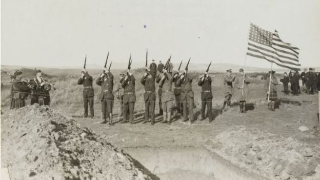 Funeral of the victims of the Otranto at Kilchoman on Islay