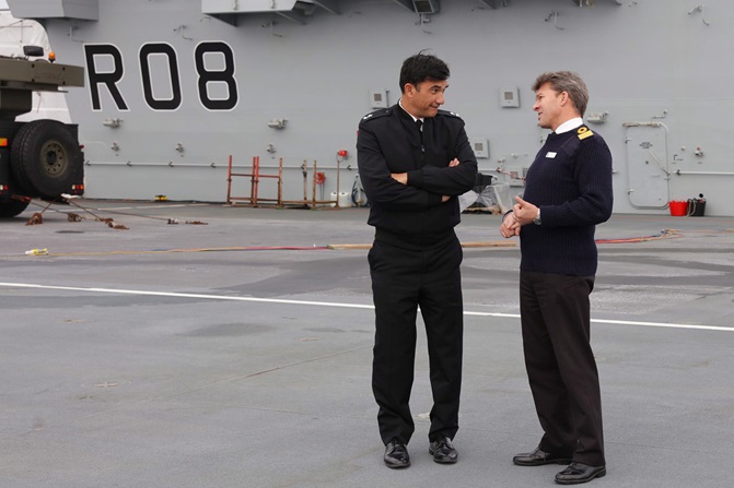 American Admiral visits HMS Queen Elizabeth 