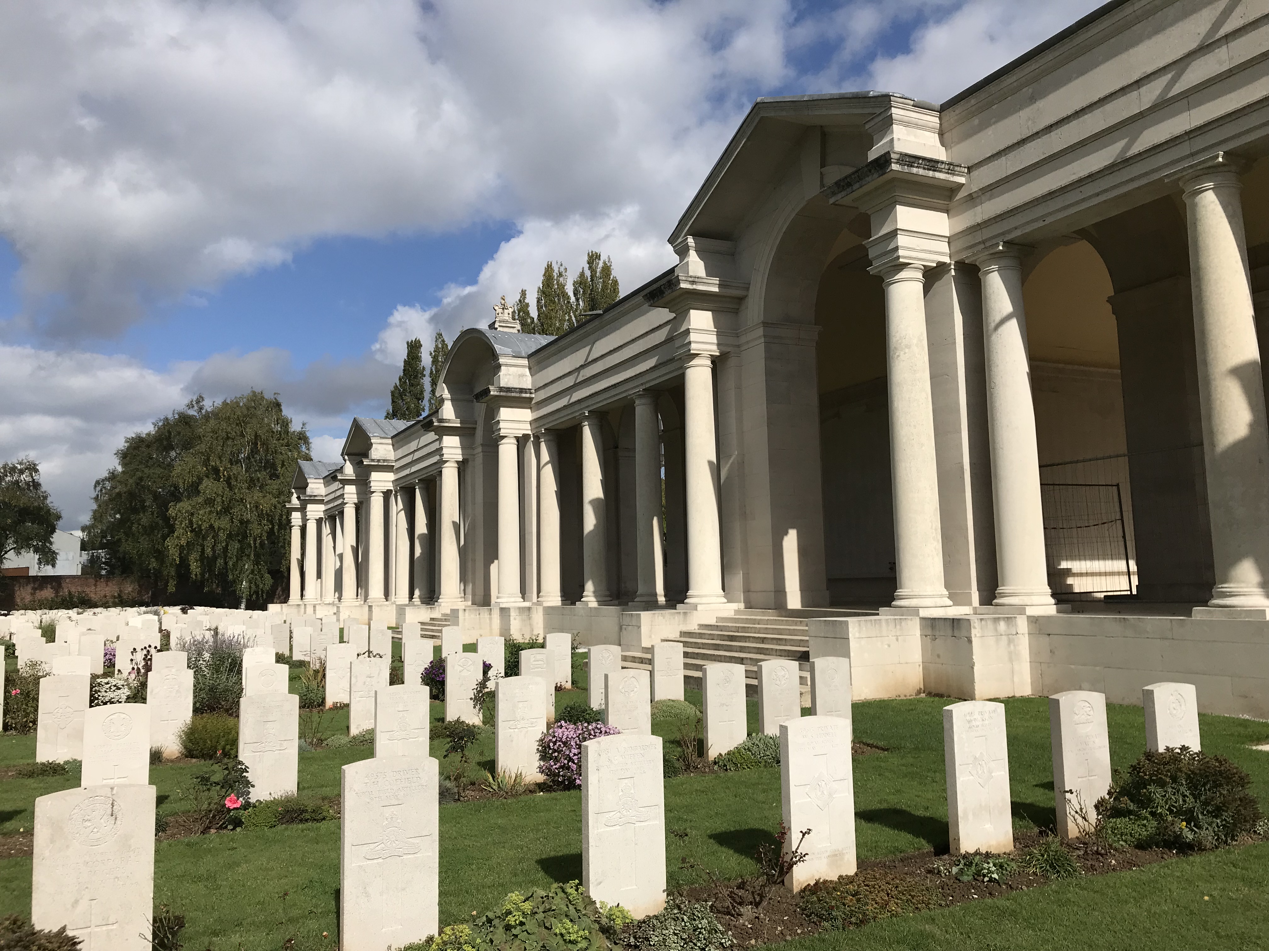 WWI Cemeteries - Leger Holidays