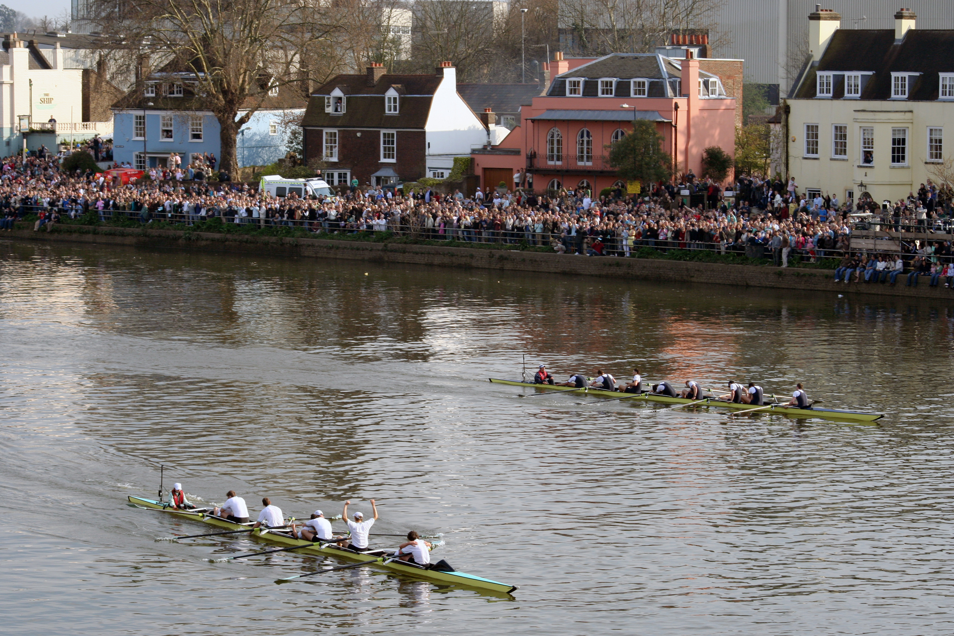 Boat Race Expected To Go Ahead Despite Unexploded Wartime Bomb