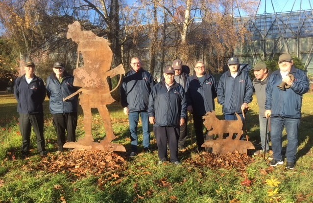 Bravehound Veterans at The Royal Botanic Garden in Edinburgh with the Wilfred Owen bugle
