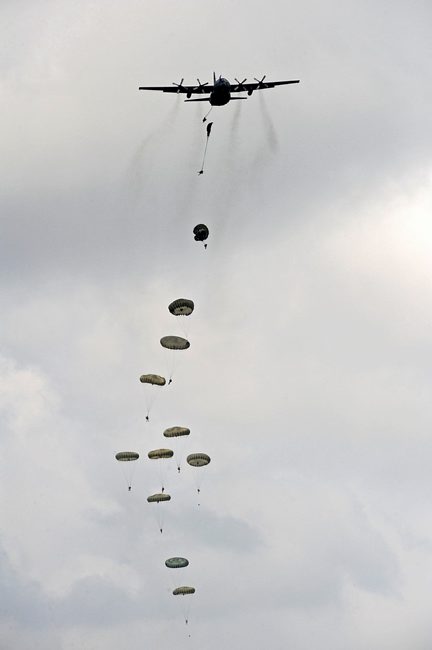 Para's deployed out of two C130 Hercules aircraft