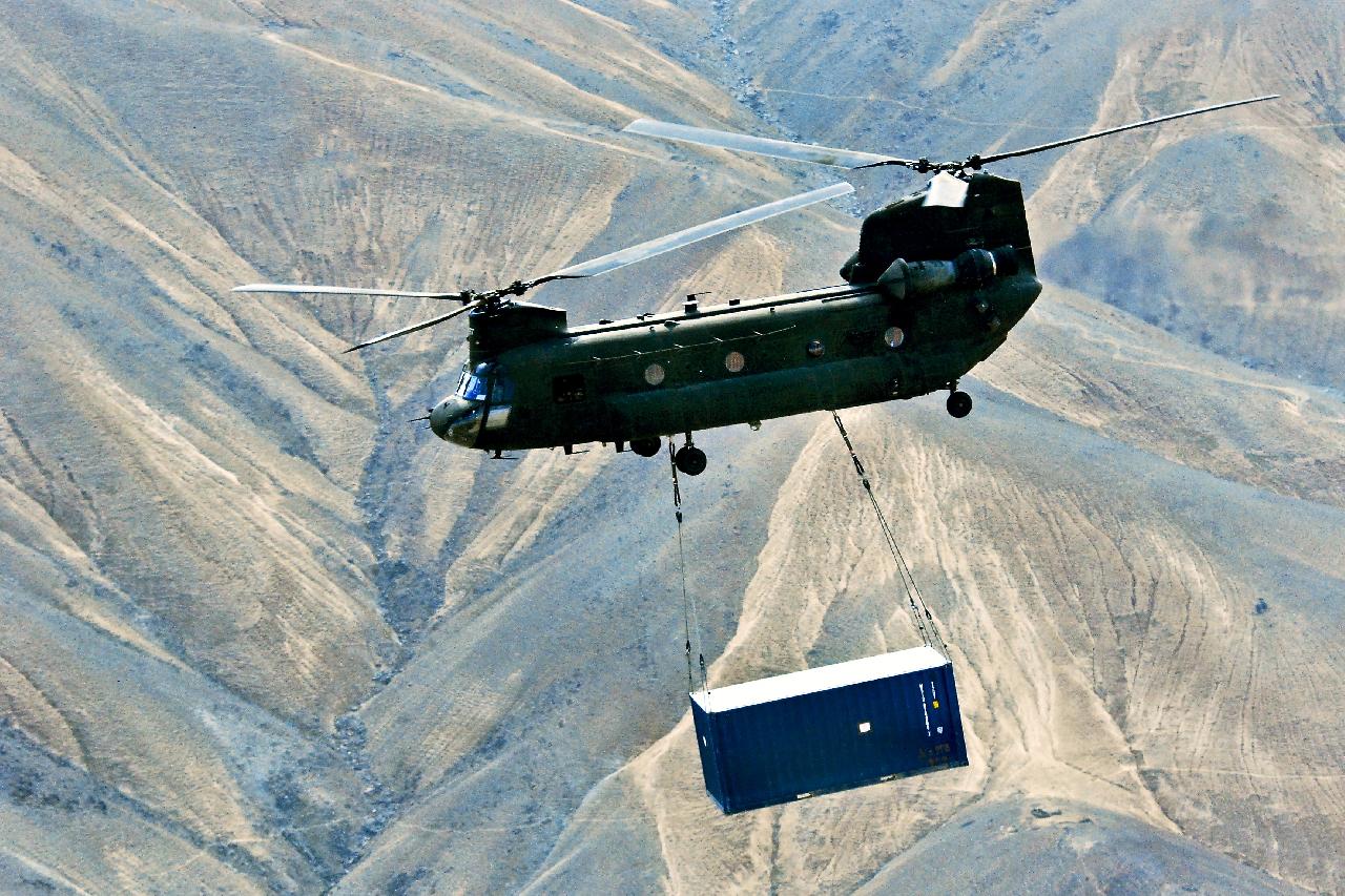 Chinook - heavy lift - Jumpstory