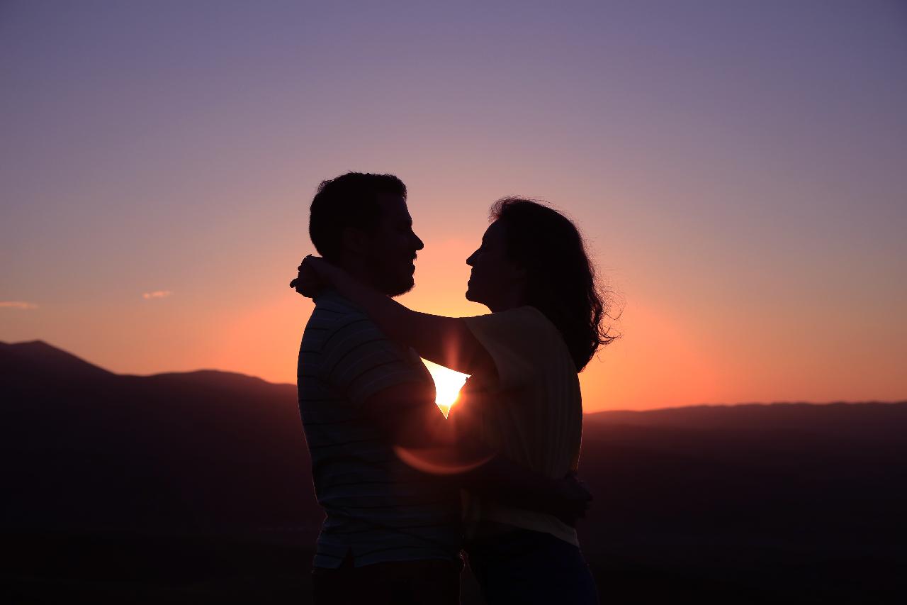 Dating Couple Relationship Love Gazing Into Each Others Eyes Sunset Picture JumpStory
