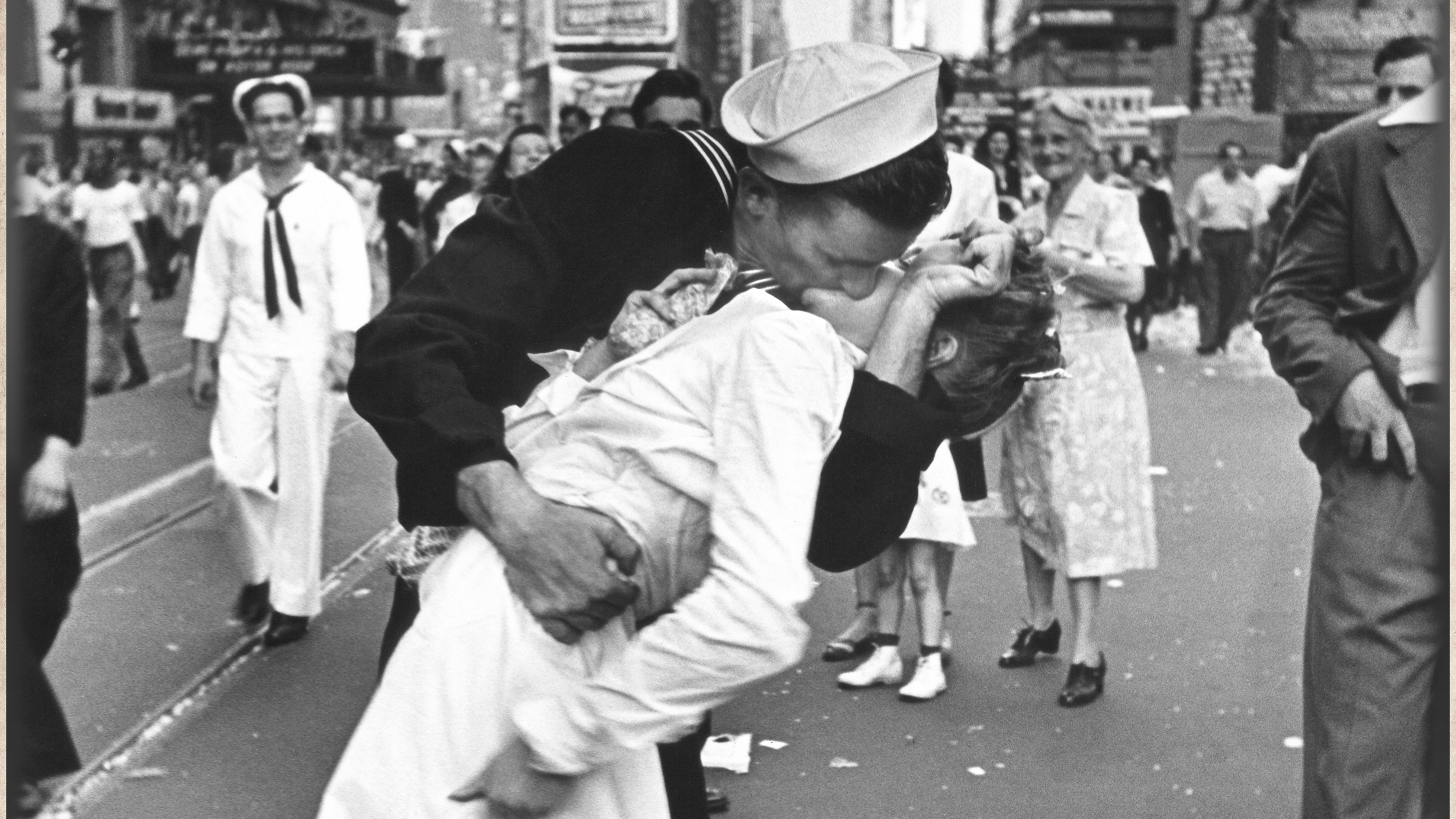 VJ Day Kiss. Credit Getty