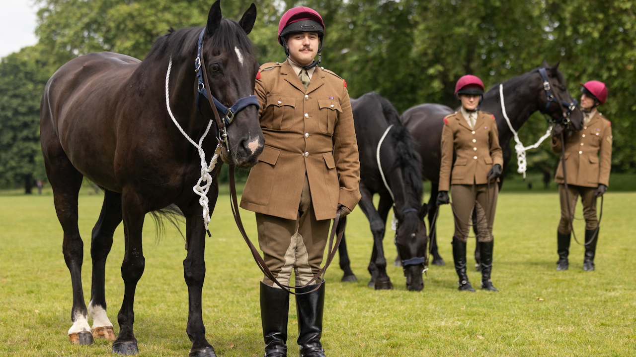 (L) Tennyson with Trooper Skilbeck will be part of the parade for the King’s Birthday, Trojan led by Trooper Bishop and Lance Corporal Philpott leading Vanquish (Picture: British Army)