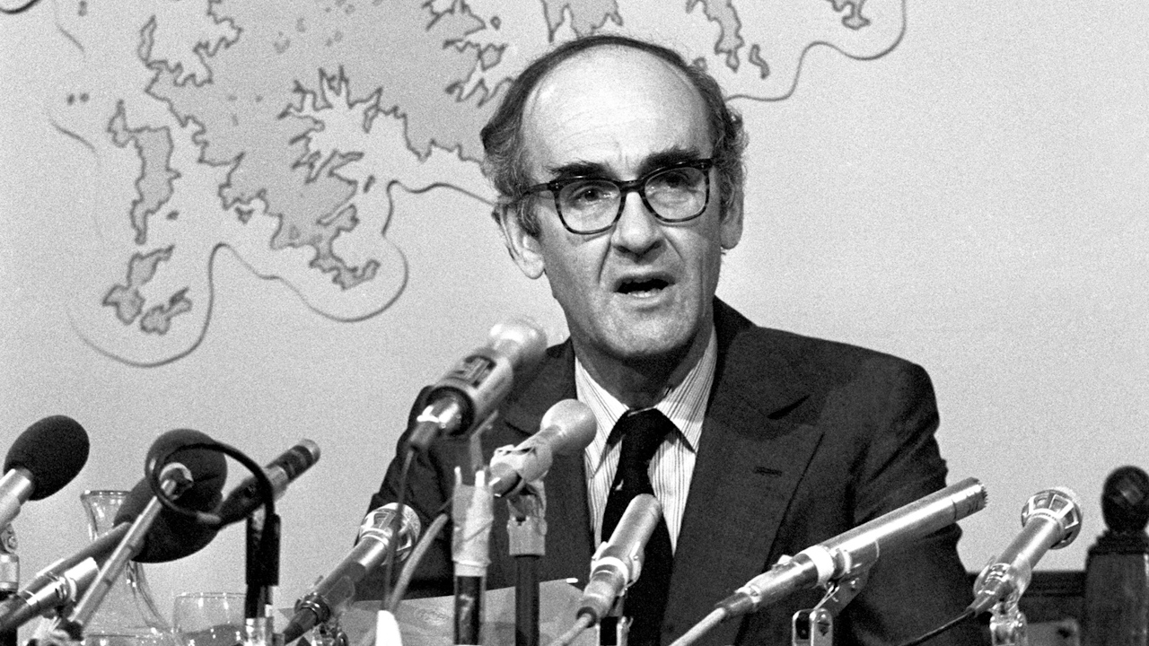 Former Defence Secretary Sir John Nott served in the Government during the Falklands War and died aged 92 (Picture: PA)