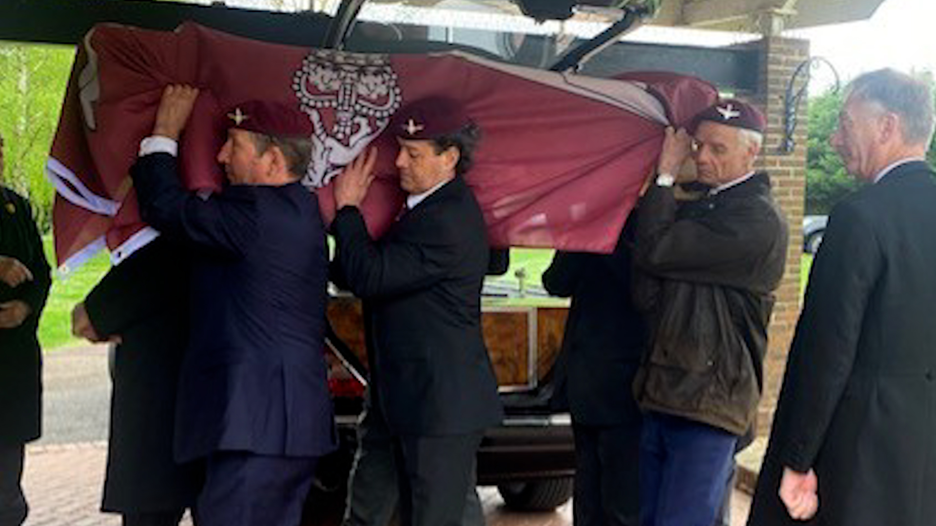 funeral of a veteran who served with the Paras, Terence Purcell 09042024 CREDIT Stuart Higgins
