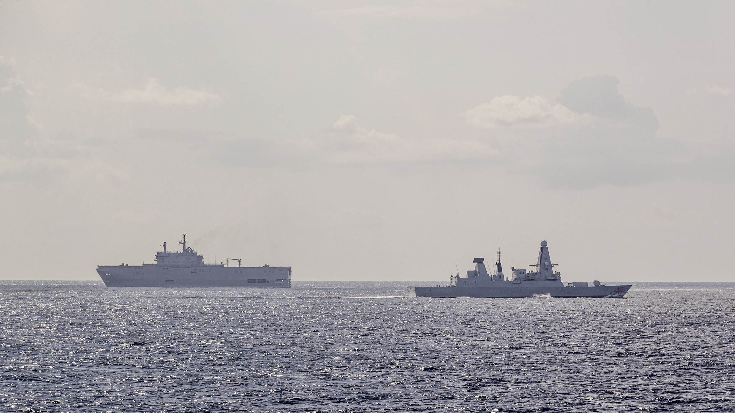 HMS Dragon sails near Egyptian assault ship ENS Anwar el Sadat (Picture: Royal Navy).