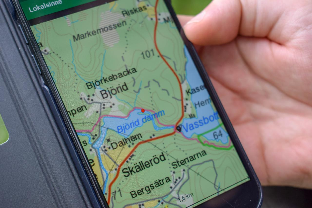 GPS Device in hand. Credit: JumpStory.