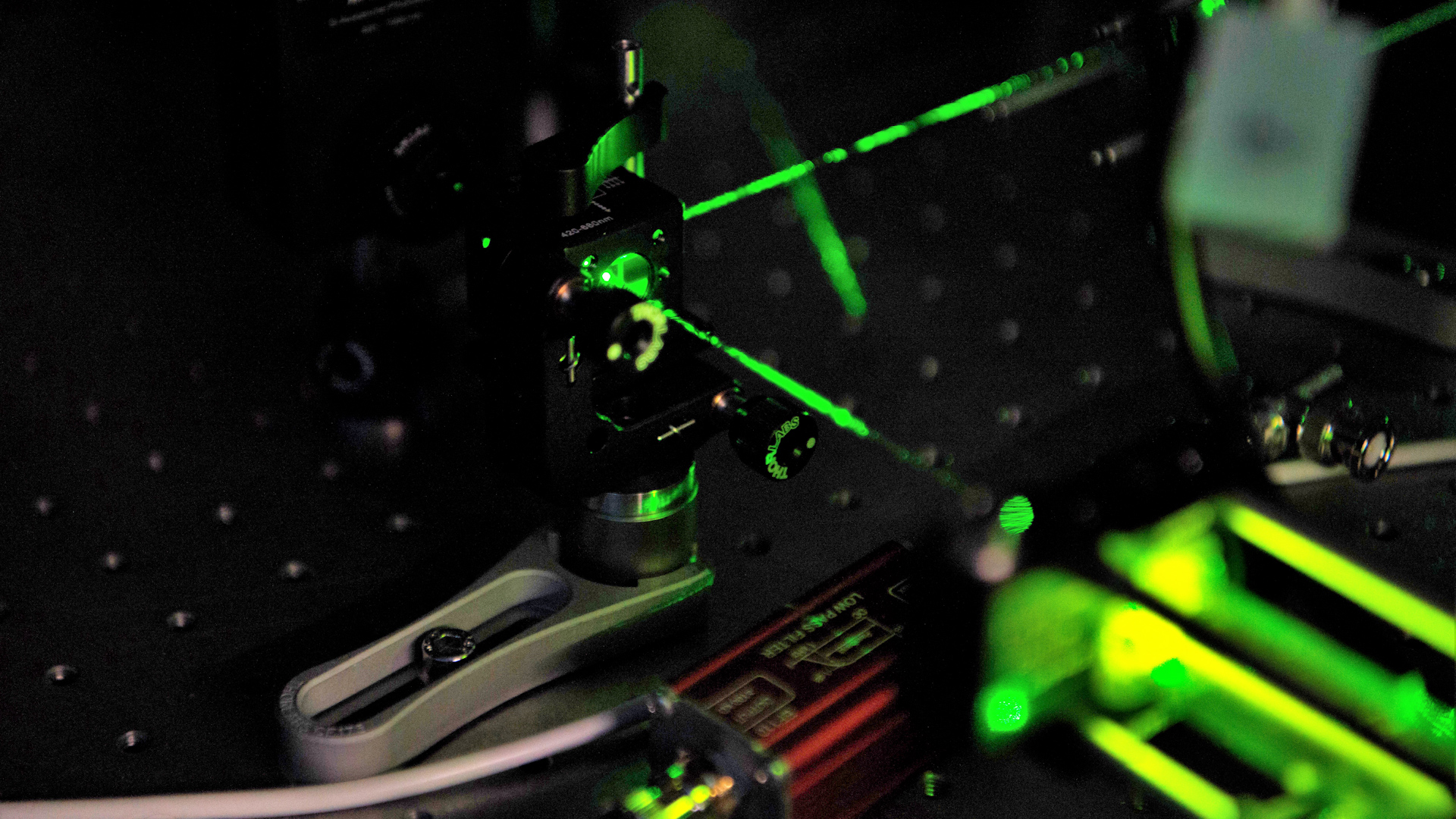 new high-tech atomic clock is set to provide military personnel with groundbreaking quantum technology 