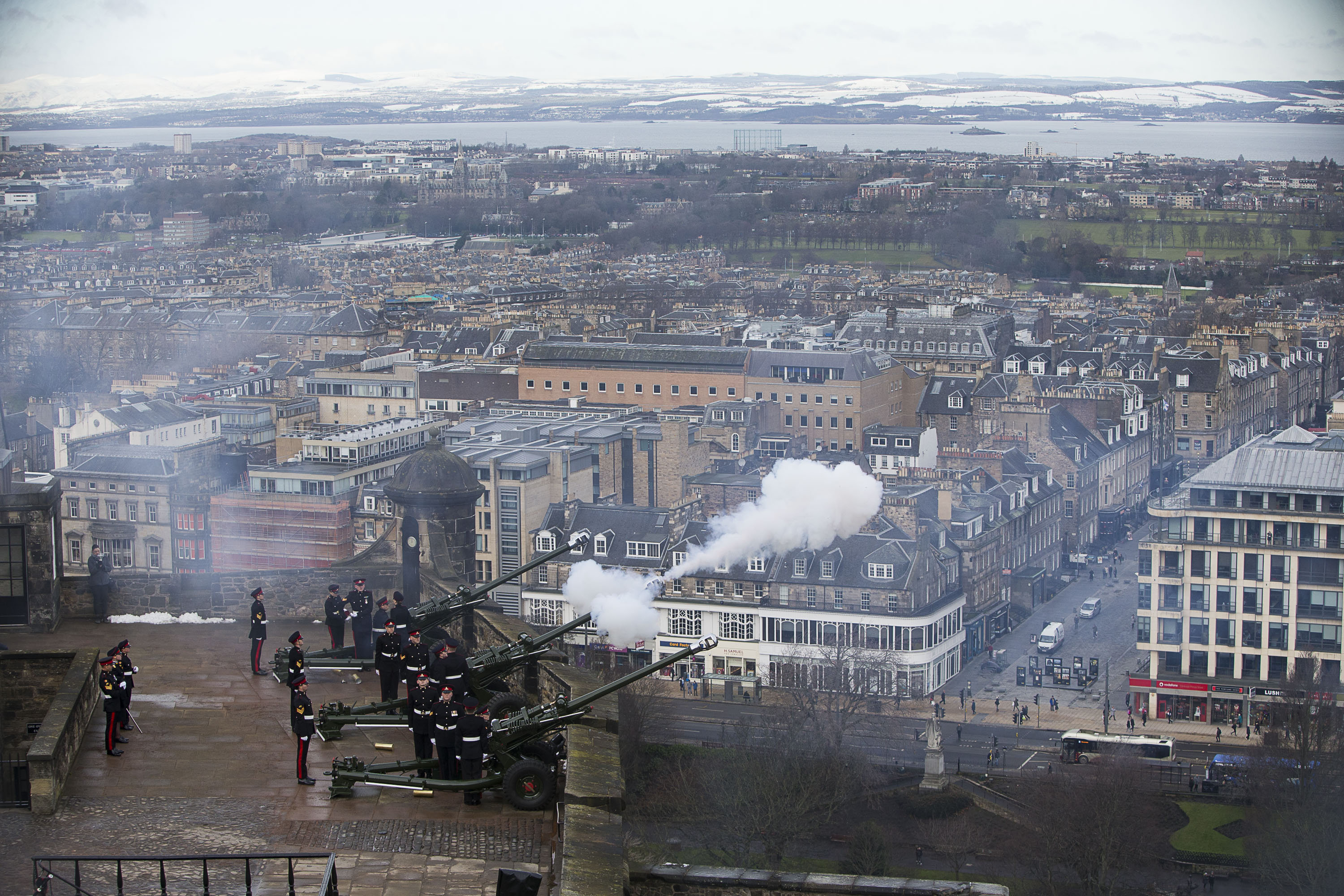 Edinburgh royal gun salute