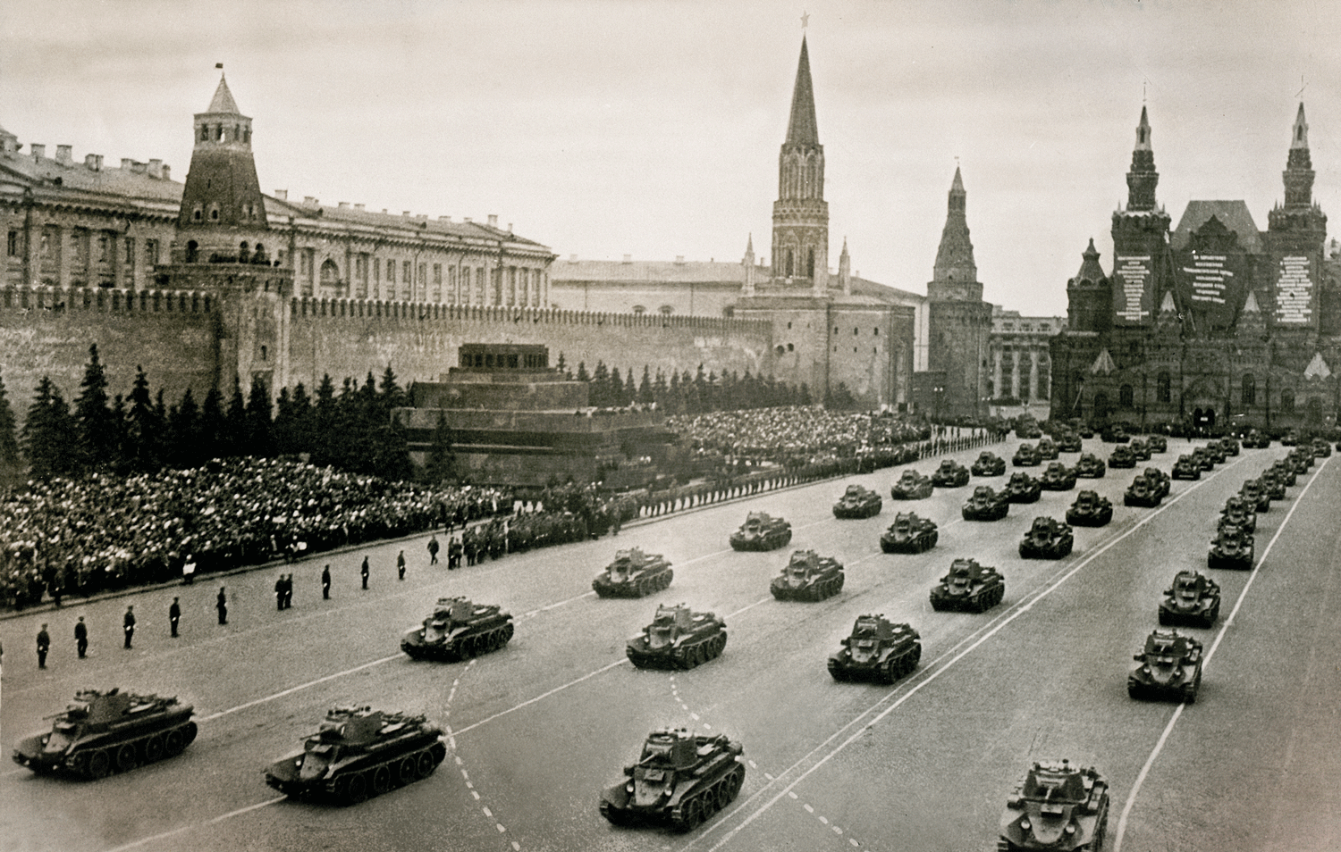 redsquare1940-Tanks