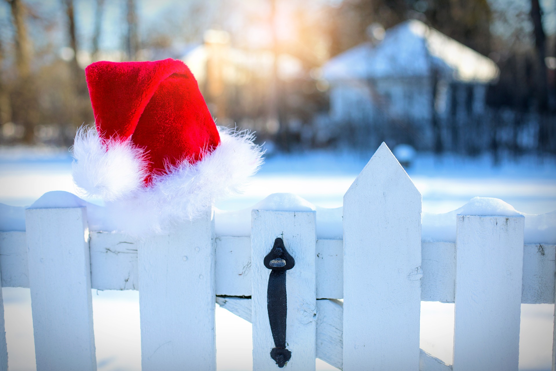 Santa's Hat - CREDIT: jill111/Pixabay (No attribution required)