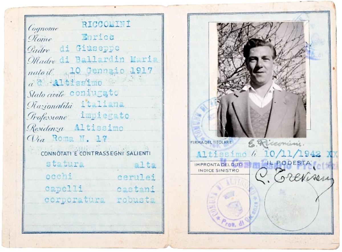 SAS Italian Job: Lieutenant’s Medals Sold For A Whopping £10,000 Credits SWNS
