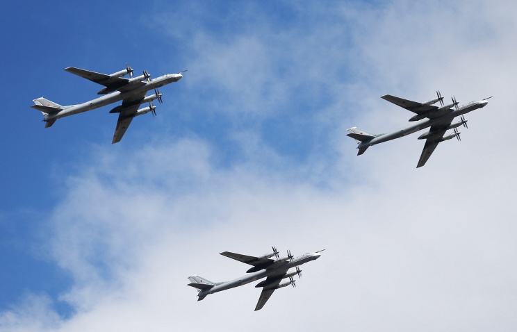 New Footage Released Of Long Range Russian Bombers Hitting IS HQ New Footage Released Of Long Range Russian Bombers Hitting IS HQ