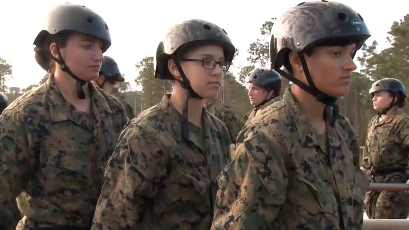 Combat Roles Women in combat roles scrutinised as male-female US military ...
