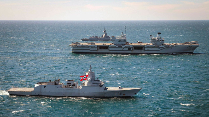 Bound at sea: CSG25 deployment underlines strength of UK-Norway alliance