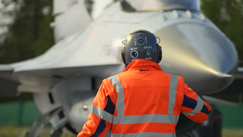 UK could fend off Russia, but war with China would be different story, analysts warn