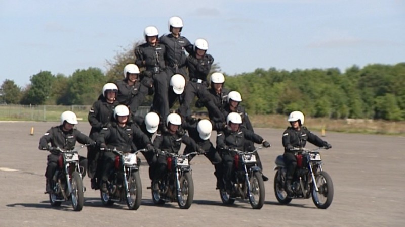 Engines Off For British Army Stunt Team