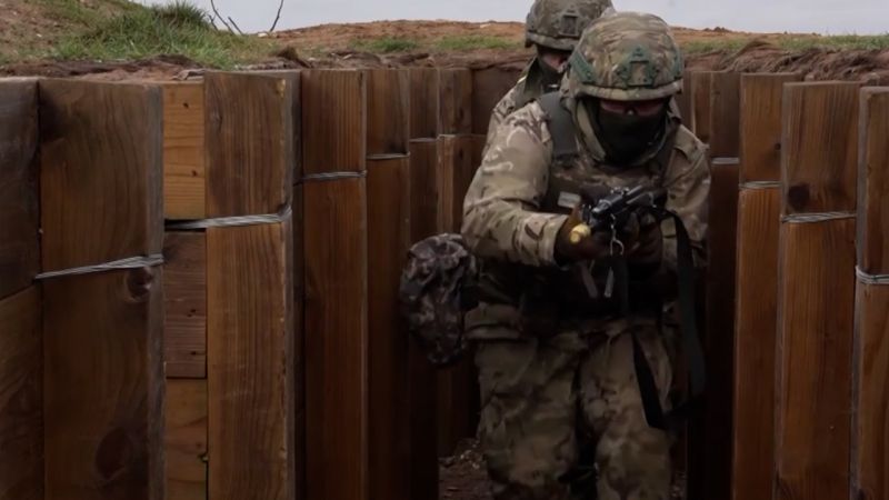 Ukrainian recruits learn fighting in the trenches on latest phase of Op ...