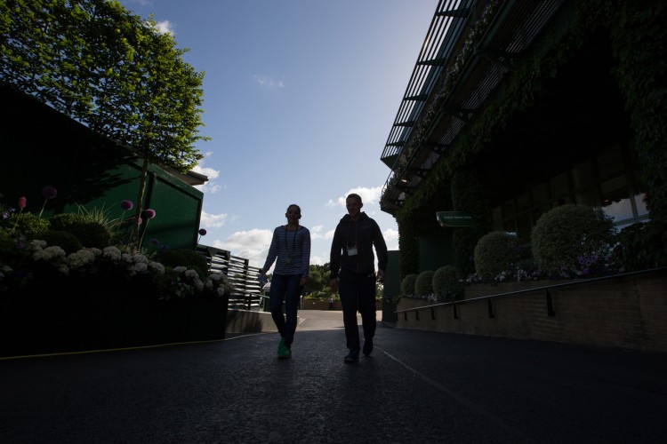 Privates O'Brien and Richards arrive on the grounds