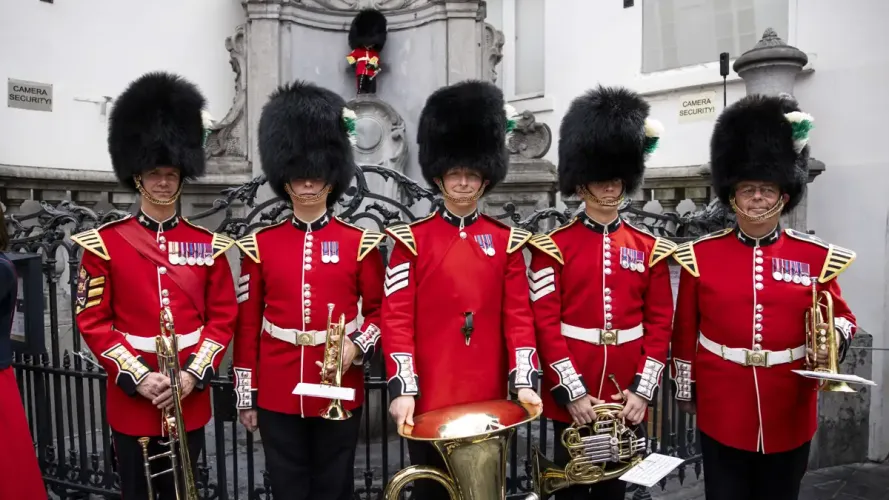 04092025 Welsh Guards present new Uniform for Brussels’ “Little Pissing Man” on Liberation Day 3 CREDIT MOD