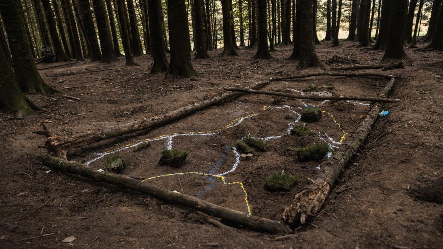 Before a deliberate attack goes in, a model is made showing the terrain and other notable features so everyone involved can picture the lie of the land Before a deliberate attack goes in, a model is made showing the terrain and other notable features so everyone involved can picture the lie of the land