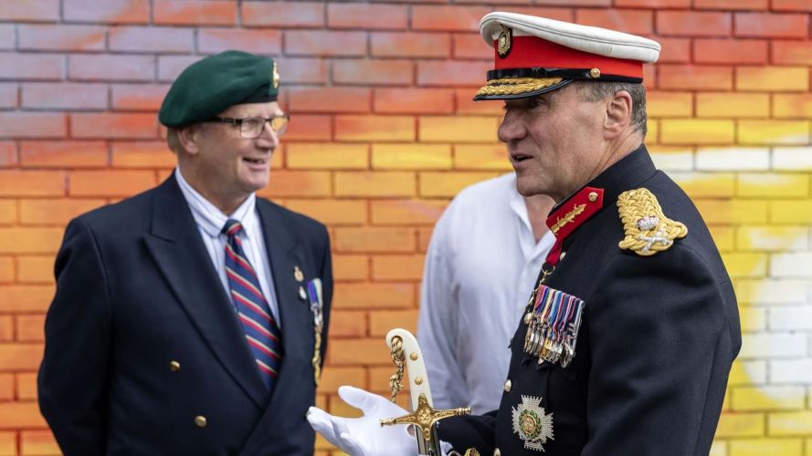 07082025 Veteran Marine Peter Robinson with Lt Gen Charlie Stickland observing the yomper mural CREDIT Royal Navy