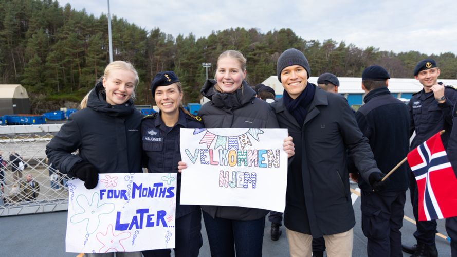 Friends, family and loved ones came to support the personnel (Picture: Edward Valentin Coates/Forsvaret) Friends, family and loved ones came to support the personnel