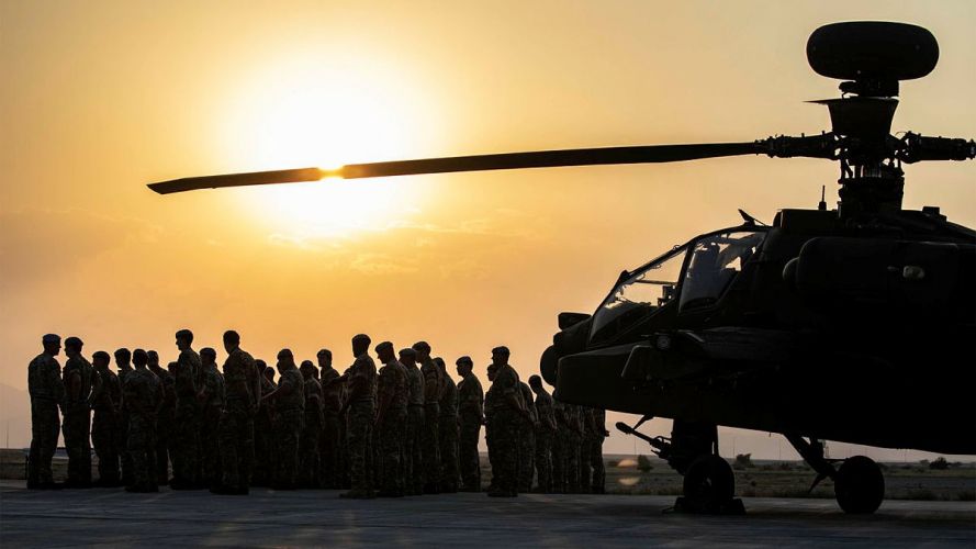 1 Aviation Brigade soldiers take part in a Remembrance paraded at the end of their desert training exercise in Oman 10112021 Credit MOD Crown.jpg