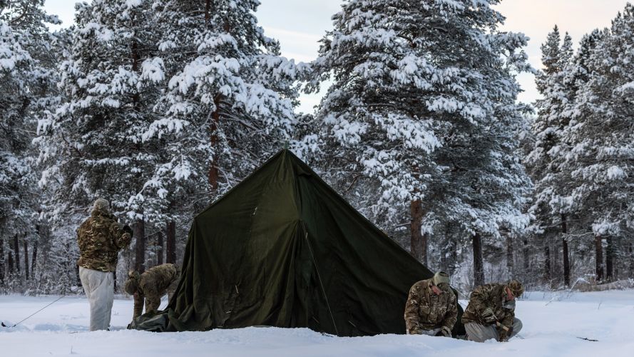 10 man tents Cold Weather Aviation Operators Course Commando Helicopter Force Royal Norwegian Airforce Base (RNoAF) Bardufoss 2 160124 CREDIT MOD
