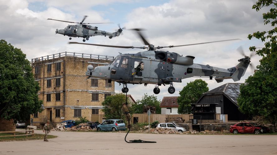 It allows for rapid, vertical insertion into combat zones behind enemy lines