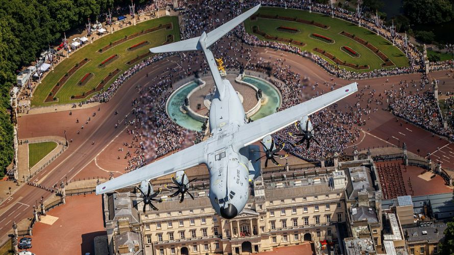 An RAF ATLAS C.1 A400M aircraft flying over Buckingham Palace in London to celebrate The King's Birthday Parade, also known as Trooping the Colour (Picture: MOD) 19082026 An RAF ATLAS C.1, A400M aircraft, flying over Buckingham Palace in London to celebrate The King's Birthday Parade, also known as Trooping the Colour pic MOD