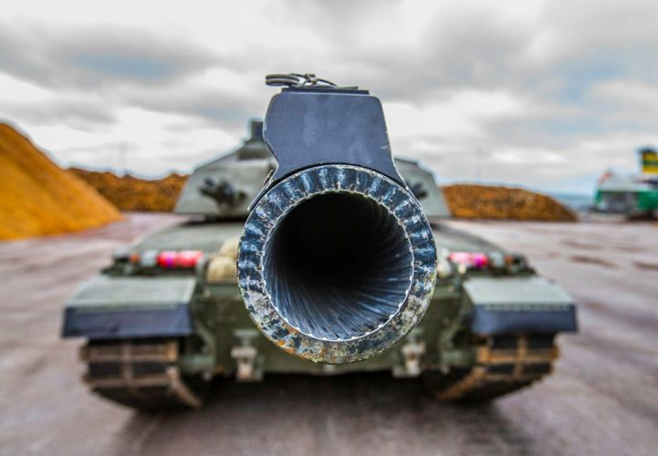 Challenger 2: The Ultimate Tank