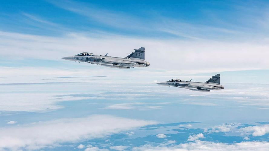 Two Swedish Air Force Gripen aircraft after refuelling by a RAF Voyager during Exercise Ramstein Flag (Picture: MOD) Ex Ramstein Flag 2026 cred MOD